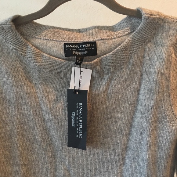 Banana Republic Top - NWT - Picture 1 of 8